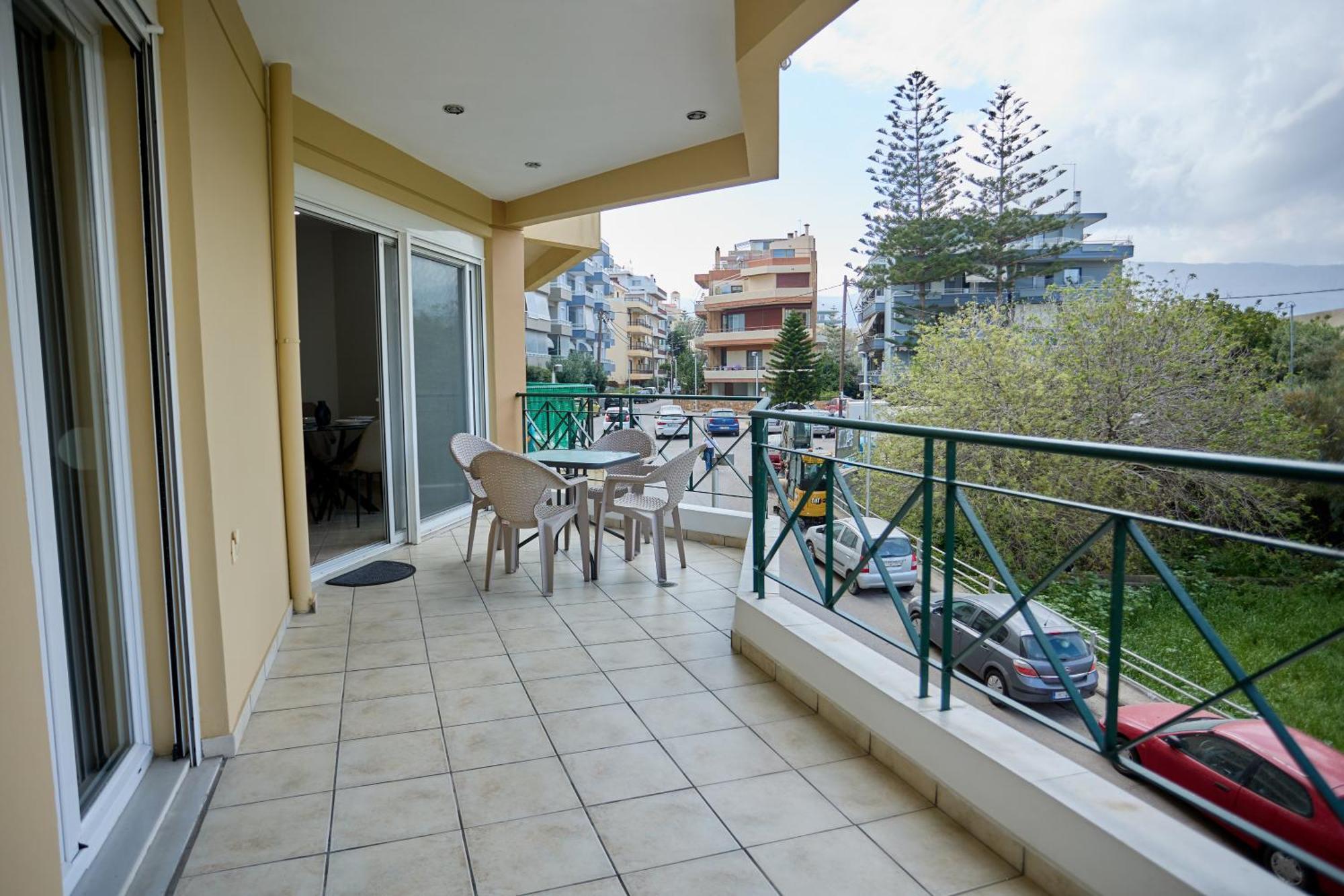 Chios Town Apartment - Heart Of Chios Town With 2 Minute Walk To The Beach Exterior foto